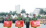 Xem lực lượng công an thi điều lệnh, sử dụng võ thuật chiến đấu